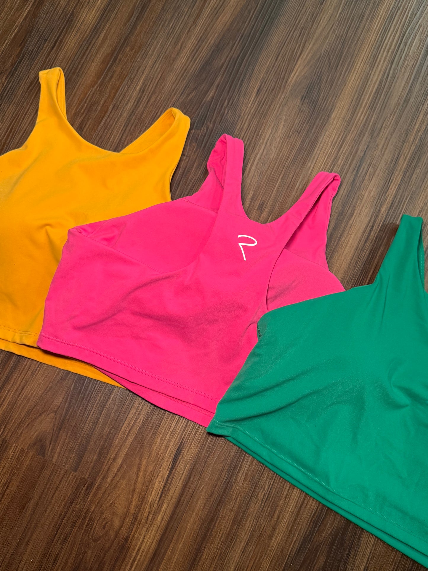Signature Sculpt Crop